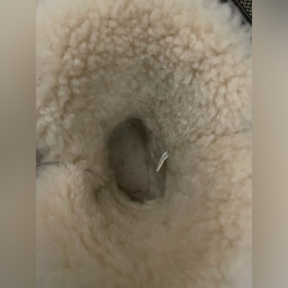 Chestnut Bailey Button II UGG boots - Picture 2 of 6